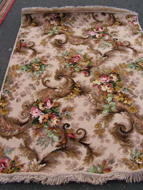 RUG #002, 1950s Floral 1.7m x 1.2m